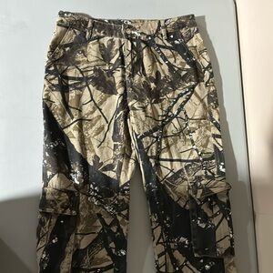 SHEIN camouflage pants size L. Never worn!